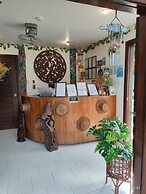 Ferellee Beachfront Inn