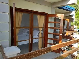 Ferellee Beachfront Inn