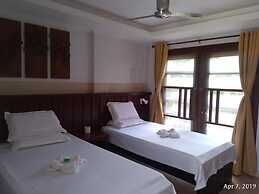 Ferellee Beachfront Inn