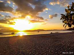 Ferellee Beachfront Inn