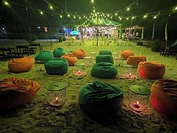 Ferellee Beachfront Inn
