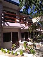 Ferellee Beachfront Inn