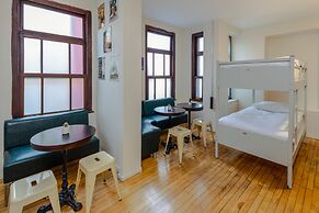 Sanat Hostel Taksim