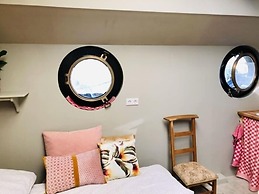 Houseboat Tante Piet