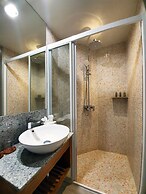 Lanna Thaphae Hotel