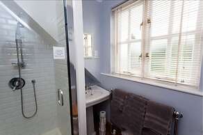 Hanger Down House Bed and Breakfast