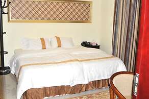 Dream Inn Hotel and Suites