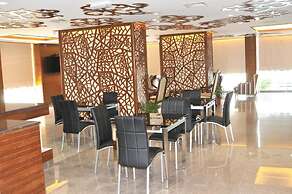 Dream Inn Hotel and Suites