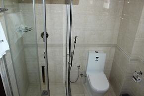 Dream Inn Hotel and Suites