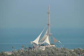 Dream Inn Hotel and Suites