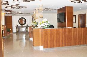 Dream Inn Hotel and Suites