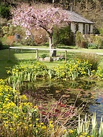 Cwm Irfon Lodge Cottages