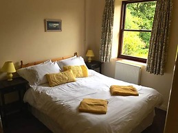 Cwm Irfon Lodge Cottages