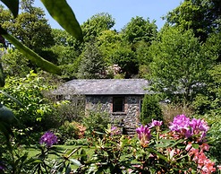 Cwm Irfon Lodge Cottages