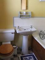 Cwm Irfon Lodge Cottages