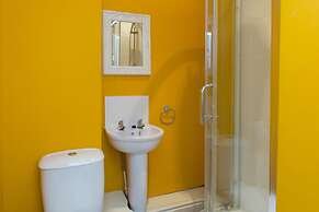 Townhouse @ 27 Electricity St Crewe