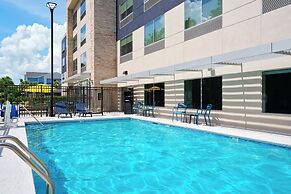 Holiday Inn Express & Suites Brunswick by IHG