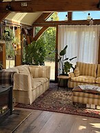 Heathrow Cottages B&B