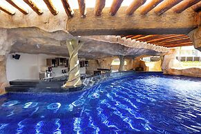 Planet Hollywood Adult Scene Cancun, An Autograph Collection All Inclu