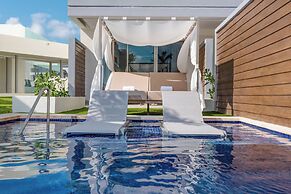 Planet Hollywood Adult Scene Cancun, An Autograph Collection All Inclu