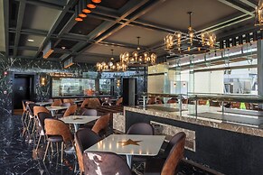 Planet Hollywood Adult Scene Cancun, An Autograph Collection All Inclu