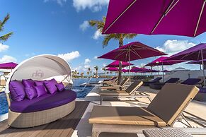 Planet Hollywood Adult Scene Cancun, An Autograph Collection All Inclu