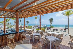 Planet Hollywood Adult Scene Cancun, An Autograph Collection All Inclu