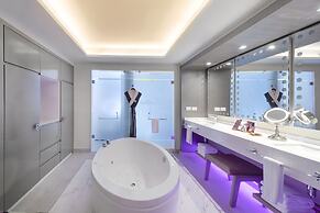 Planet Hollywood Adult Scene Cancun, An Autograph Collection All Inclu