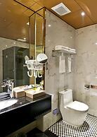 The Royal Pinnacle Hotel