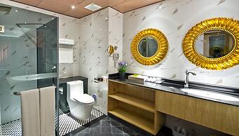 The Royal Pinnacle Hotel