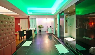 The Royal Pinnacle Hotel