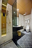 The Royal Pinnacle Hotel