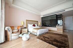 The Royal Pinnacle Hotel