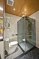 The Royal Pinnacle Hotel