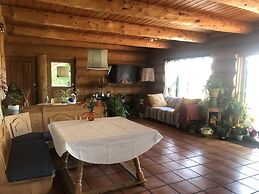 Cariboo Log Guest House