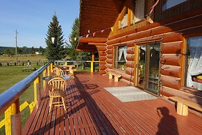 Cariboo Log Guest House
