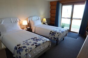 Cariboo Log Guest House