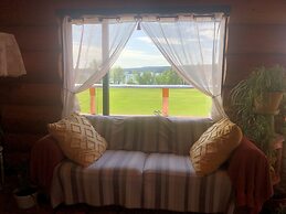 Cariboo Log Guest House