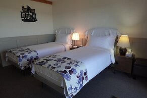 Cariboo Log Guest House