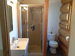 Cariboo Log Guest House