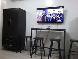 Condoluxe Pioneer Woodlands