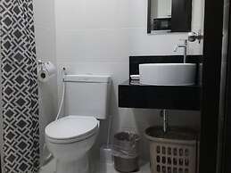 Condoluxe Pioneer Woodlands