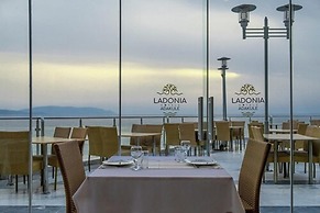 Ladonia Hotels Adakule