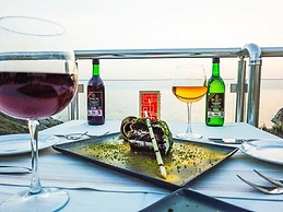 Ladonia Hotels Adakule