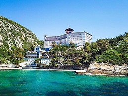 Ladonia Hotels Adakule