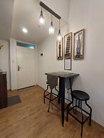Ania Rooms