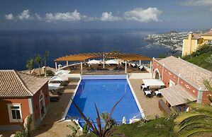Designed Villa - Palheiro Village