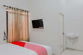 Super OYO 1038 Embun Pagi Syariah Residence