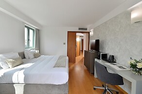 Athenaeum Eridanus Luxury Hotel