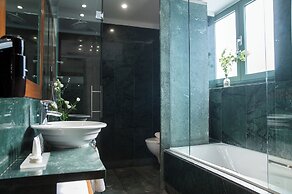 Athenaeum Eridanus Luxury Hotel